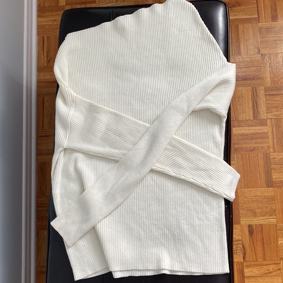 LPA From REVOLVE Costa sweater - Picture 5 of 6